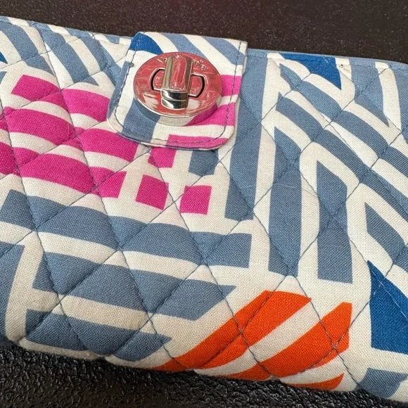 Vera Bradley wallet - Picture 2 of 6